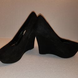 Black Wedge Heels 