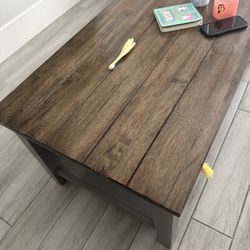Coffee And Side Tables 