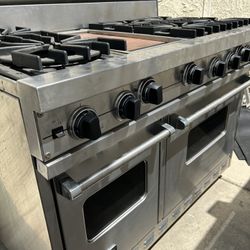 Viking 7 series 48” 6 burner Gas Range With Griddle And Stove