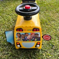 CoComelon School Bus Ride On 