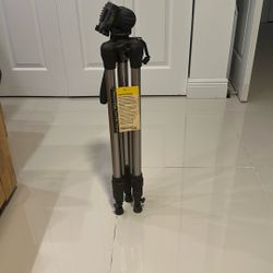 Platinum Plus 7500 Pro Tripod - Pickup Only