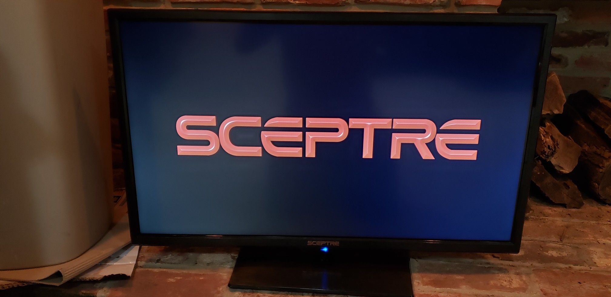 32' HD TV SCEPTRE