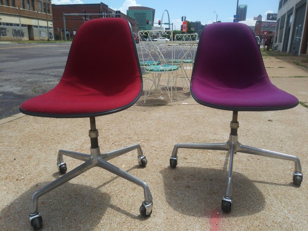 Retro HERMAN MILLER rolling La Fonda Eames Swivel Chairs for sale