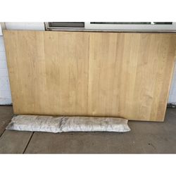 TABLE  ( Solid Wood )W/chairs 
