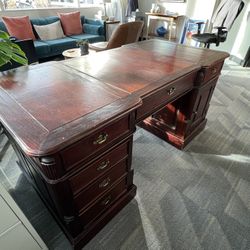 Solid Wood Executive Pedestal Desk - Classic Traditional Style