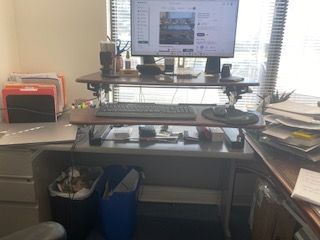 Standing desk