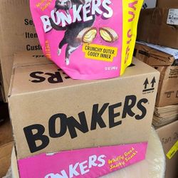 4 Pack BONKERS
Paw LickinChiken Flavor
Crunchy Outer Gooey Inner