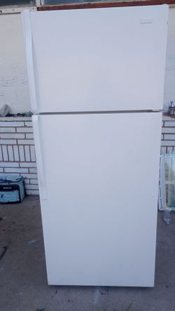 GE refrigerator trabajando