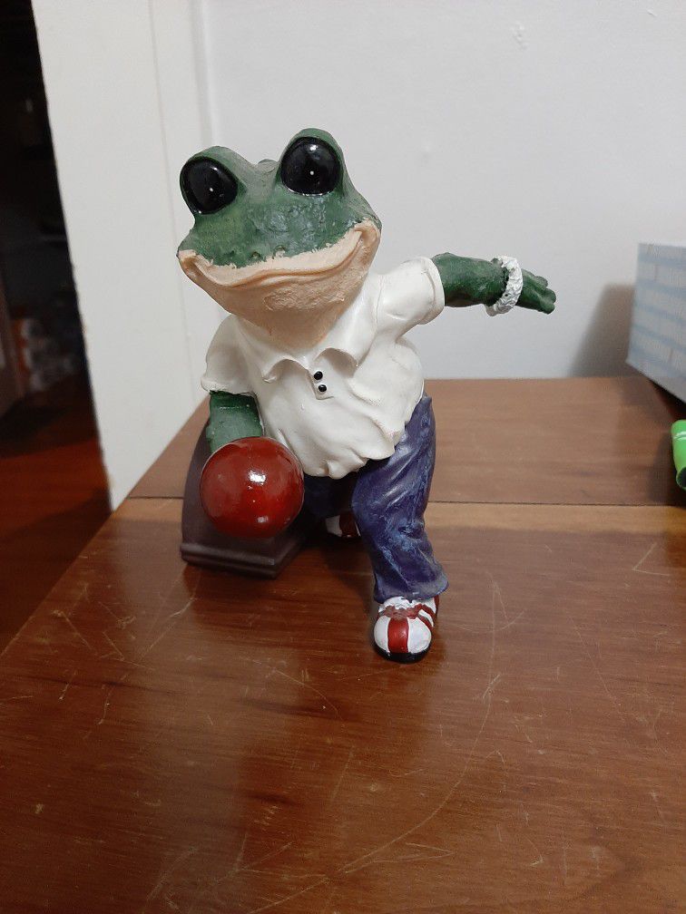 Frog Bowling