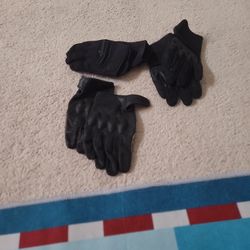 3 Pairs Of Gloves $25 GREAT DEAL!