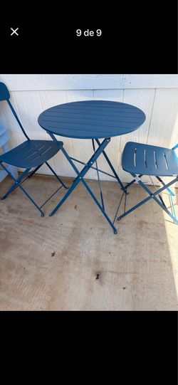 Nice metal patio set
