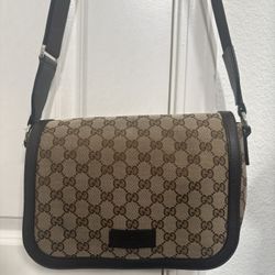 Gucci Men’s Messenger Bag Authentic With Serial Code