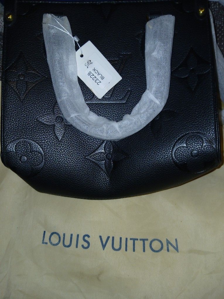 BRAND NEW LOUIS VUITTON