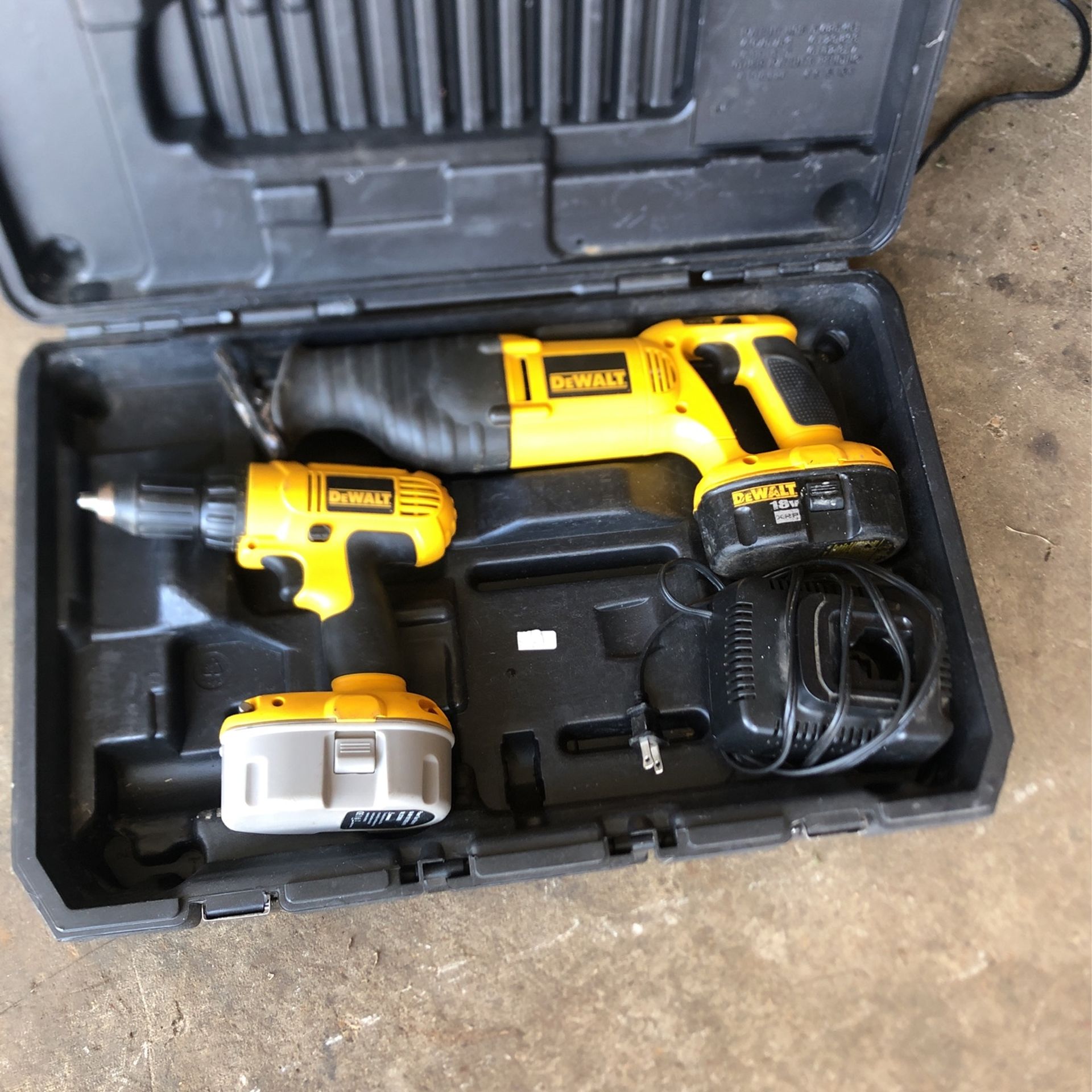DEWALT SET GOOD
