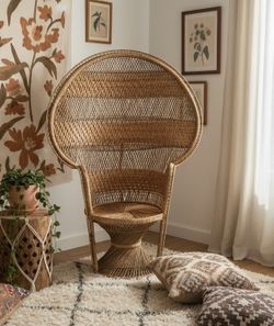 Vintage Mid Century Wicker Rattan Peacock Fan Back Chair! Lots of wear. See pics. Not made for a lot of weight. Semi-sturdy.  38x20x55in Seat Height 1