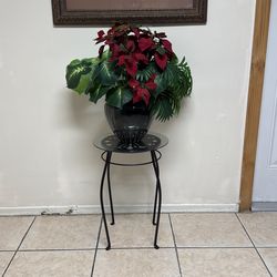 Plant stand with plant pot