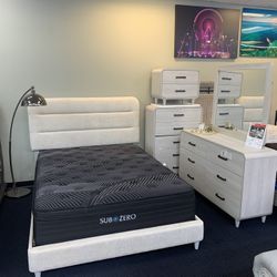  Queen Bed Room Set