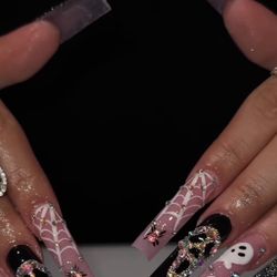 Nails 
