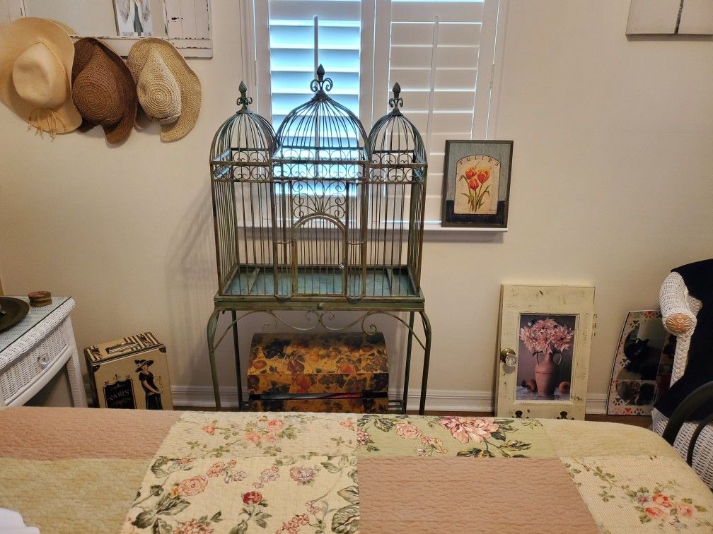 VINTAGE BIRD CAGE