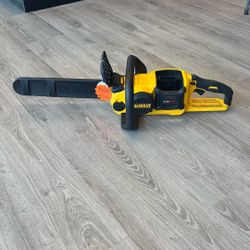 Dewalt Chainsaw DCCS670