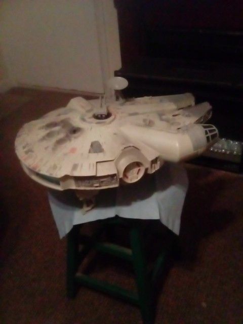 1995 Star Wars Millinial Falcon