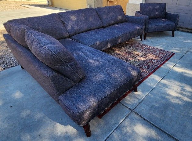 AFW Modern Sectional W/Chair + FREE DELIVERY