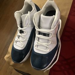 Jordan 11 Retro Low Navy Snake 