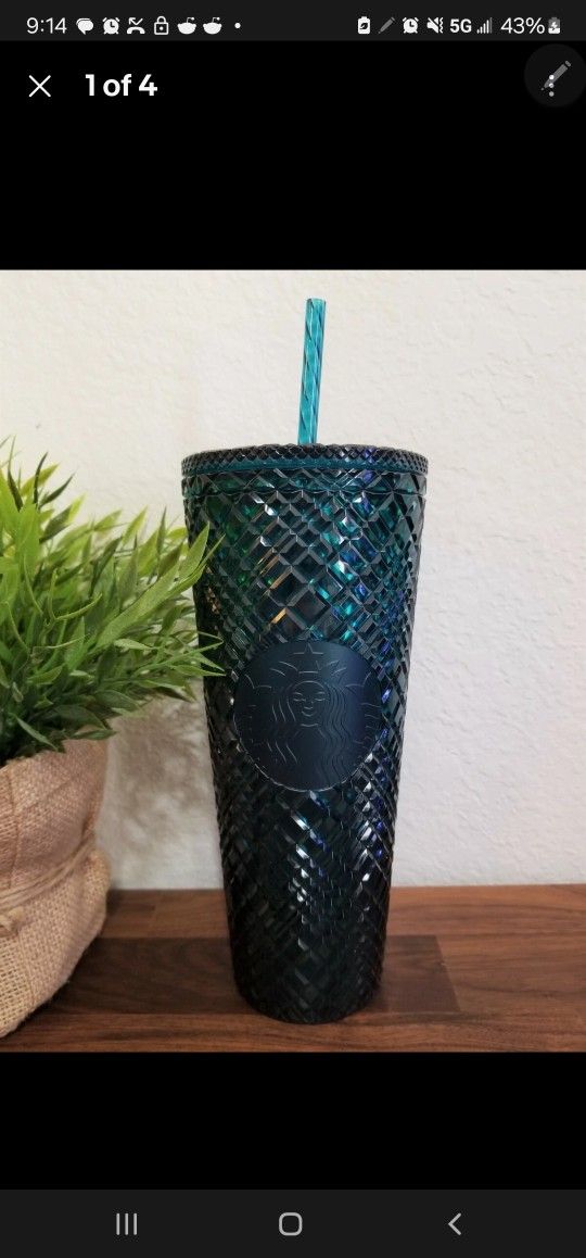 Starbucks EMERALD GREEN Holiday ‘21 Collection Venti Tumbler.