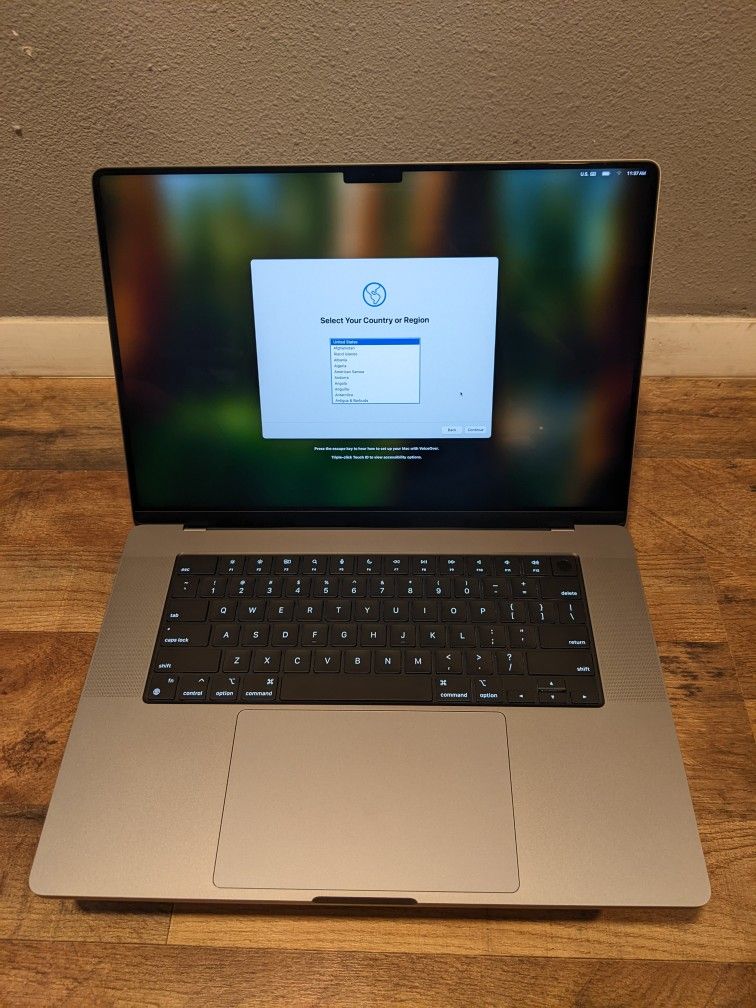 Apple MacBook Pro 16" 2021 Space Gray w/ M1 Max/64GB/1TB