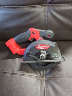 Milwaukee M18 FUEL Metal Cutting 5-3/8 in. Circular Saw (Tool-Only)