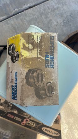 Superwinch manual locking hubs (a pair)
