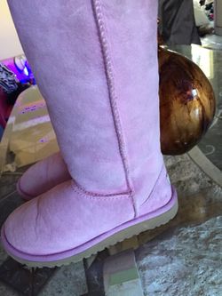 UGG boots size 2y