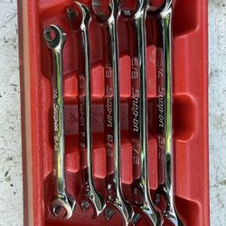 Double end flare nut wrenches