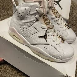 Women Jordan’s Size 7.5 / 5.5y