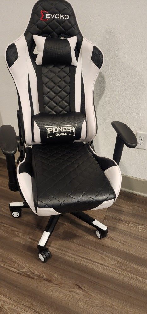 Pioneer Gaming Chair New