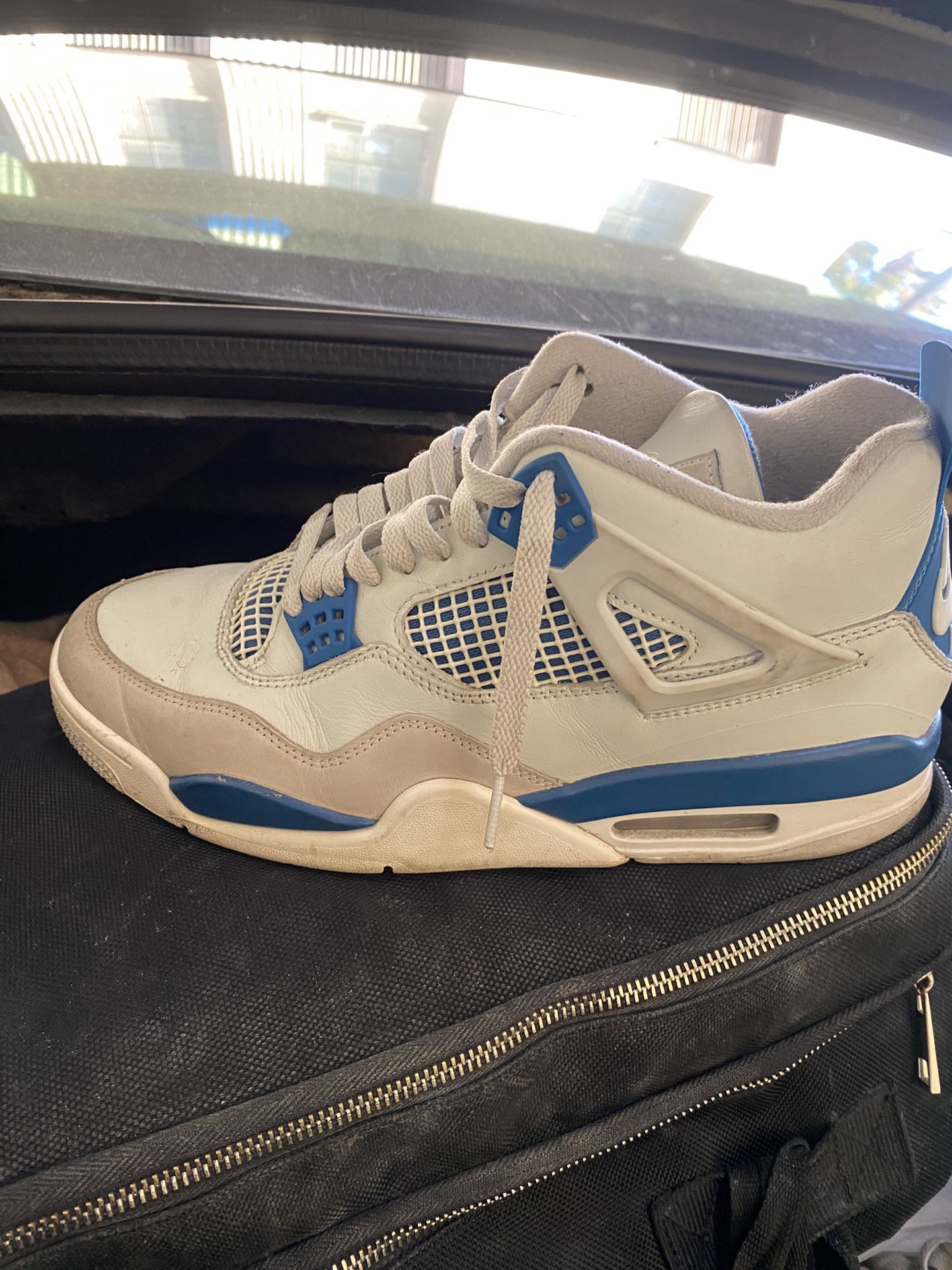 Jordan 4 Blue