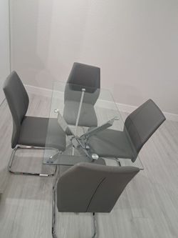 Dining Set // Juego De Comedor 