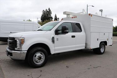 2019 Ford F-350 Chassis