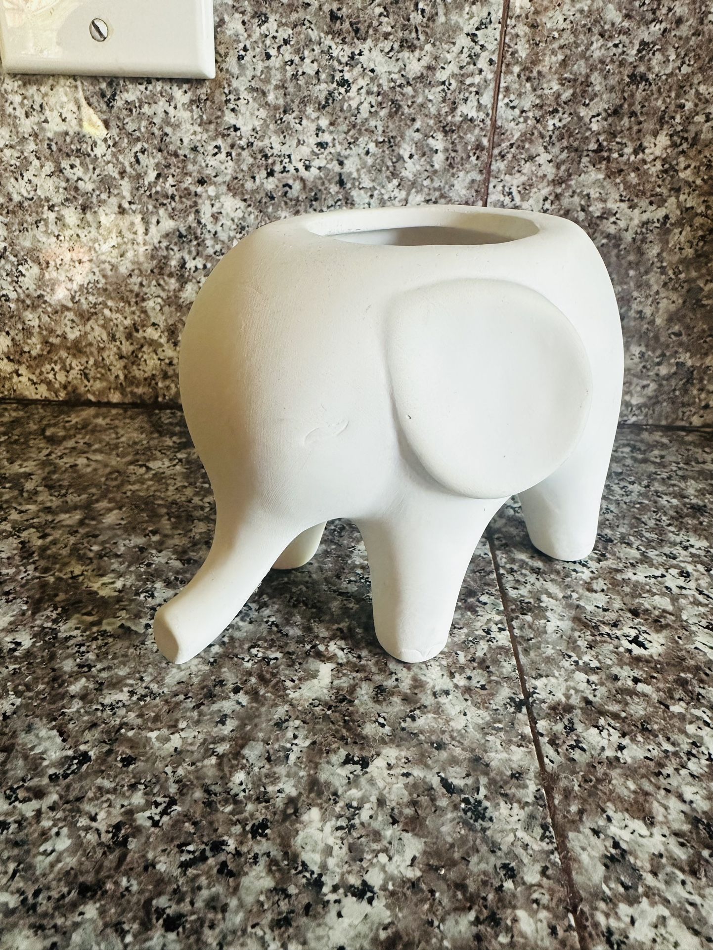 Elephant Pot
