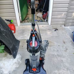 I U R E K A Vacuum Cleaner