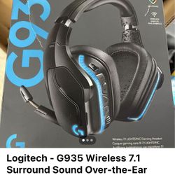 Logitech - G935 Wireless 7.1 Surround Sound Over-the-Ear Gaming Headset for PC with LIGHTSYNC RGB Lighting - Black/Blue 