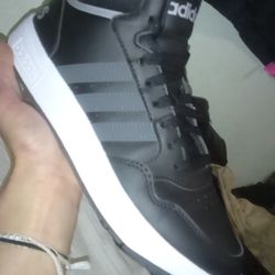 Womens Adidas 7.5 