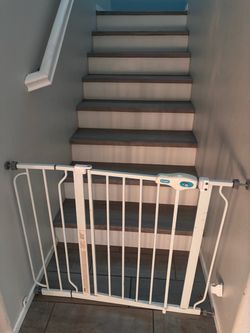 Regalo extra wide baby gate