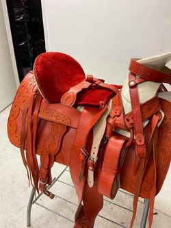 Montura charra de cuero