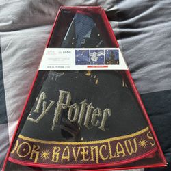 Hallmark Keepsake Harry Potter Hogwarts Castle Tree Skirt (Fiber Optic) QFM3351