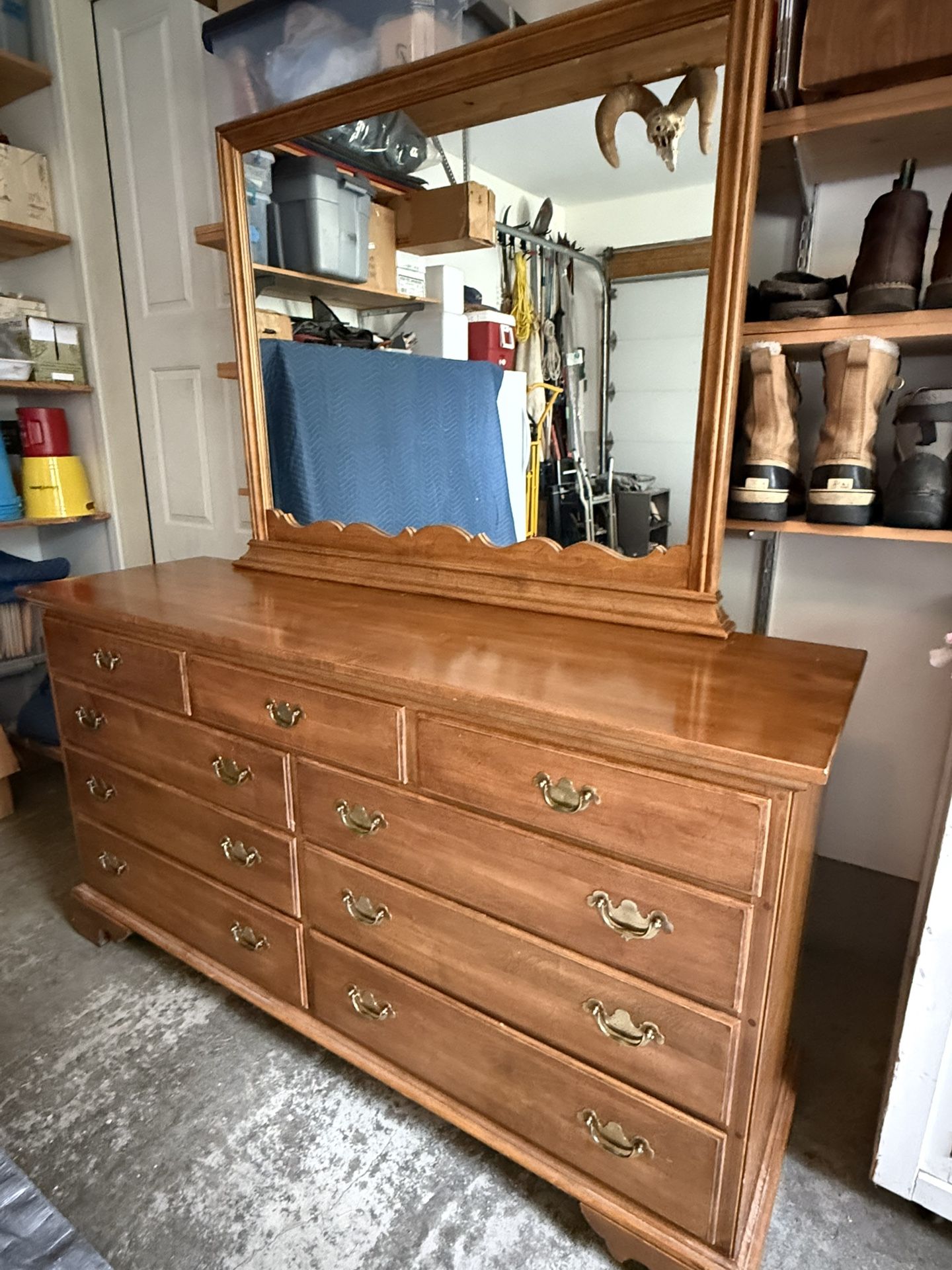 Ethan Allen Dresser