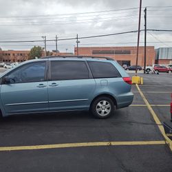 2004 Toyota Sienna