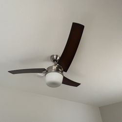 52” Ceiling Fan 