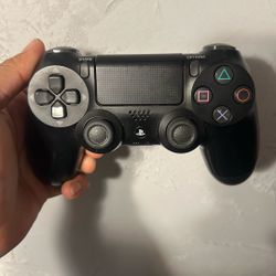 PS4 Controller 