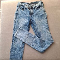 Extra Long 37 Inseam Acid Wash Jeans (Size 7)
